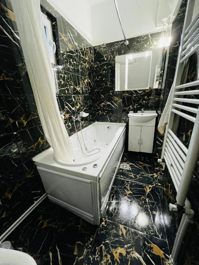 Vila Cris Apartments Năvodari Zewnętrze zdjęcie