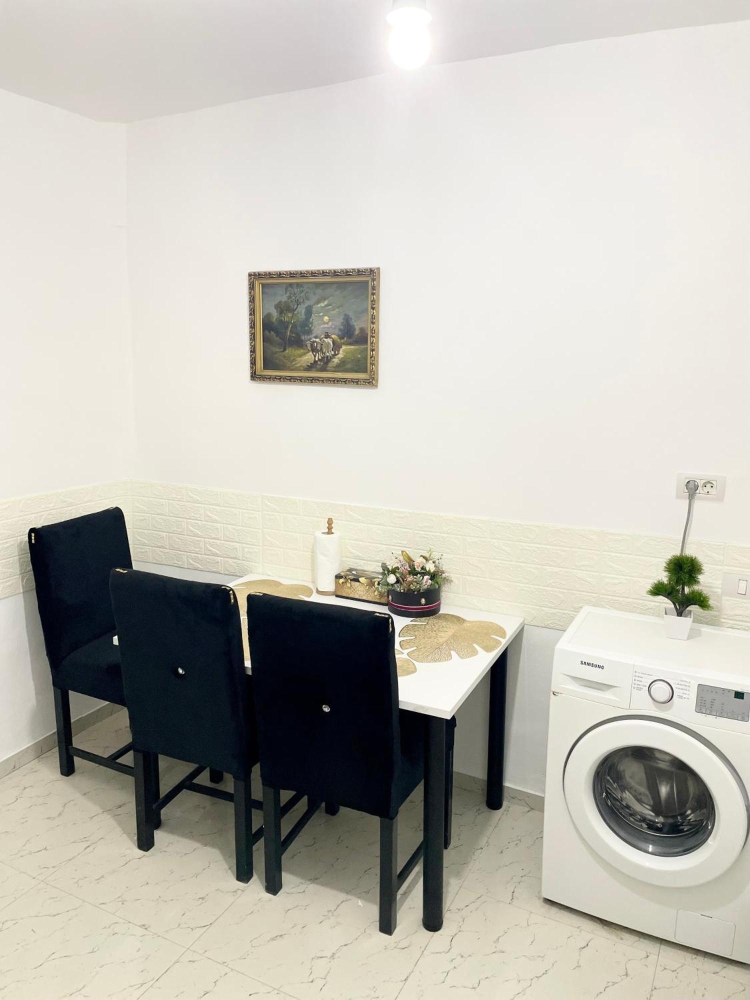 Vila Cris Apartments Năvodari Zewnętrze zdjęcie
