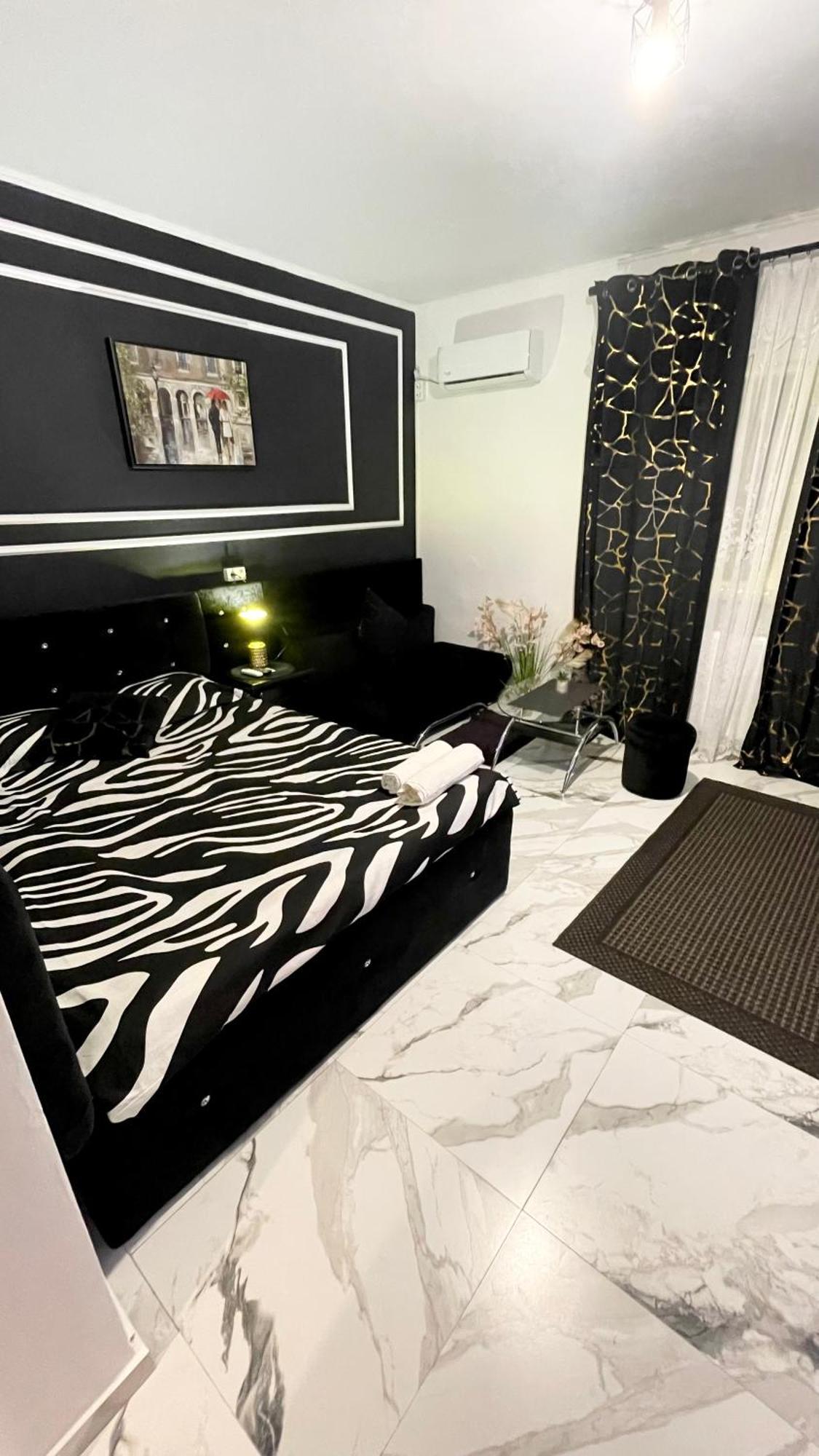 Vila Cris Apartments Năvodari Zewnętrze zdjęcie